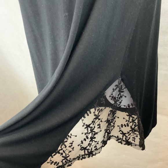 Torrid top - Picture 2 of 4